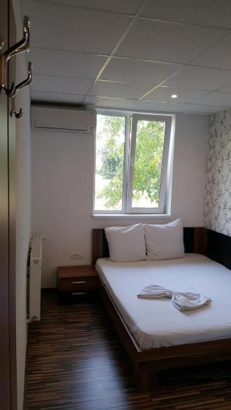 Hotel Viva โปลเยชต์ ภายนอก รูปภาพ